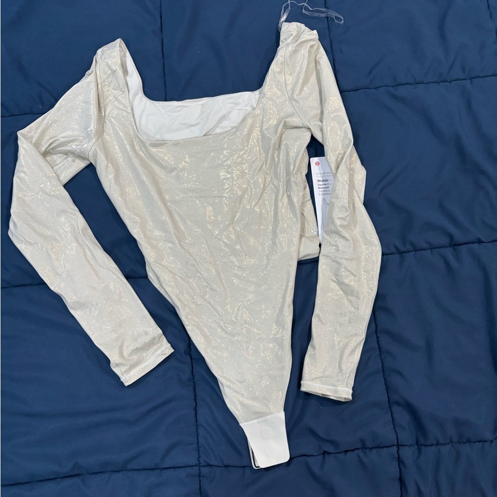 BNWT Lululemon Athletica Cream Bodysuit size Medium